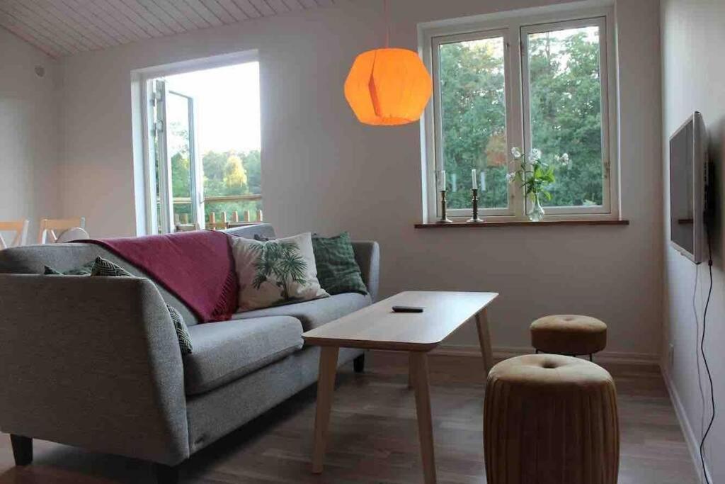Cottage Perfect For Short Time Rent 古斯塔堡 外观 照片